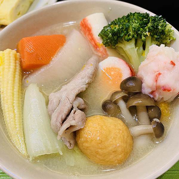 日式鮮蔬味噌火鍋湯頭