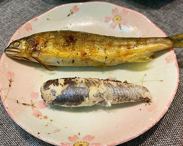 中秋烤肉 爆卵母香魚.jpg