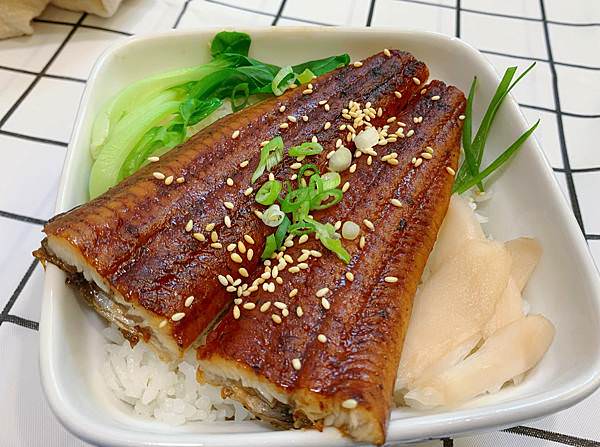 佐佐鮮蒲燒鰻魚飯.JPG