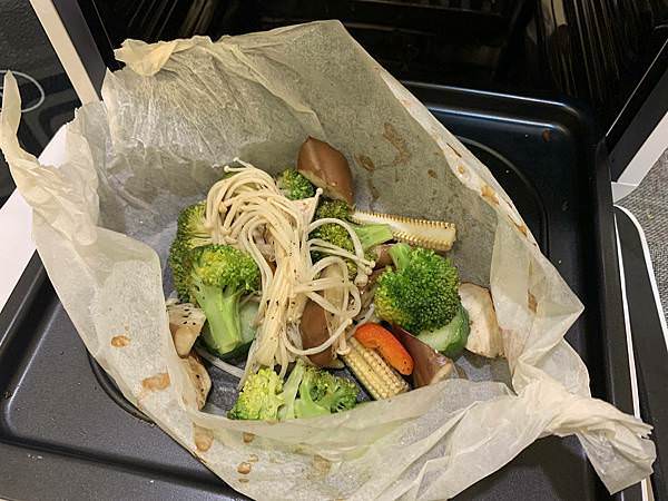 山水 氣炸烤箱紙包蔬菜.JPG