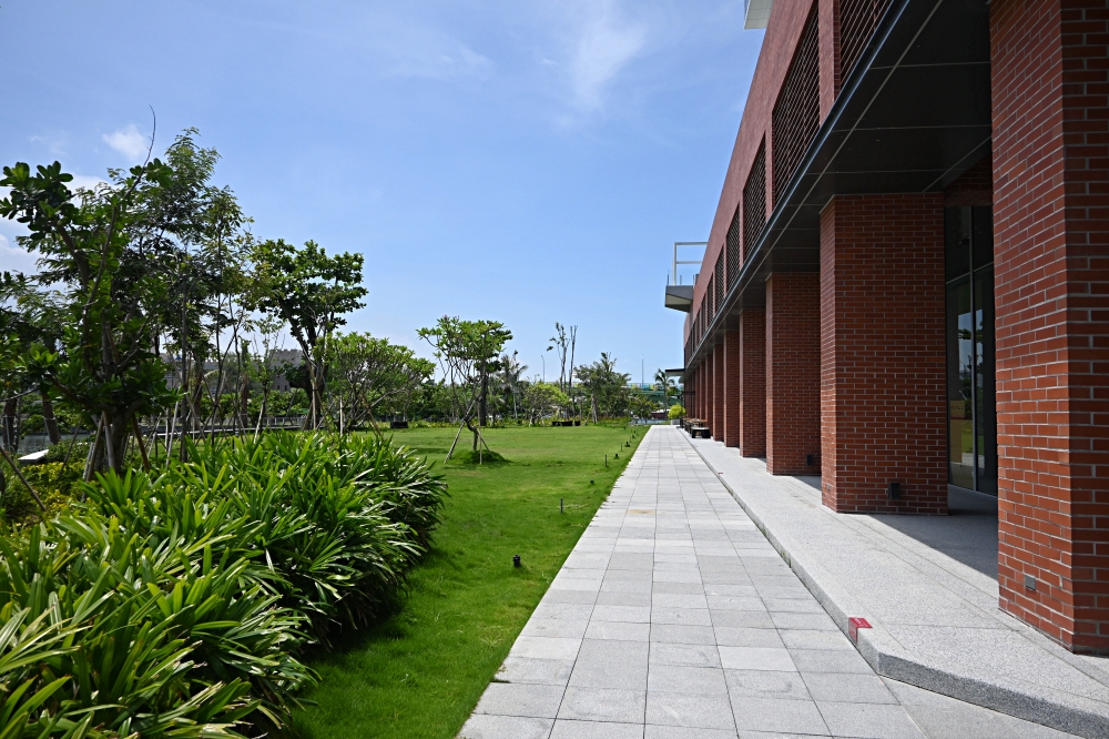 台南住宿|福爾摩沙遊艇酒店:無邊際泳池、遊艇碼頭、親子遊戲區,近安平老街,擁抱安平港灣絕美景致 - 第6張圖