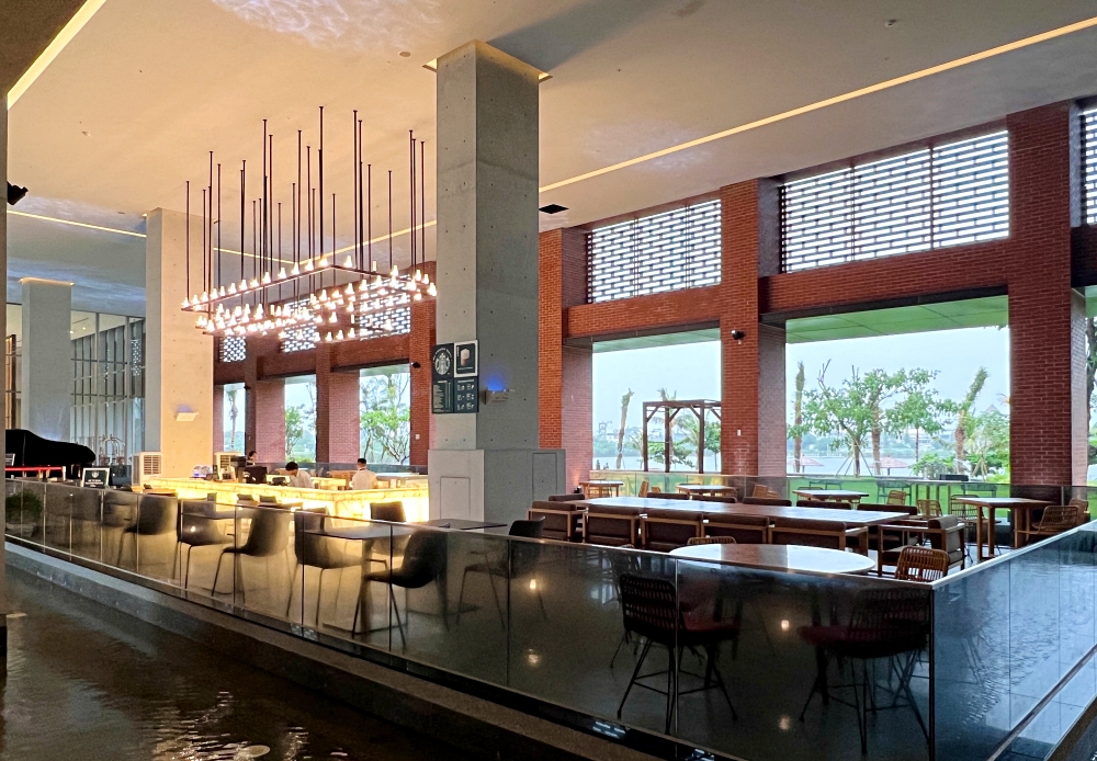 台南住宿|福爾摩沙遊艇酒店:無邊際泳池、遊艇碼頭、親子遊戲區,近安平老街,擁抱安平港灣絕美景致 - 第4張圖